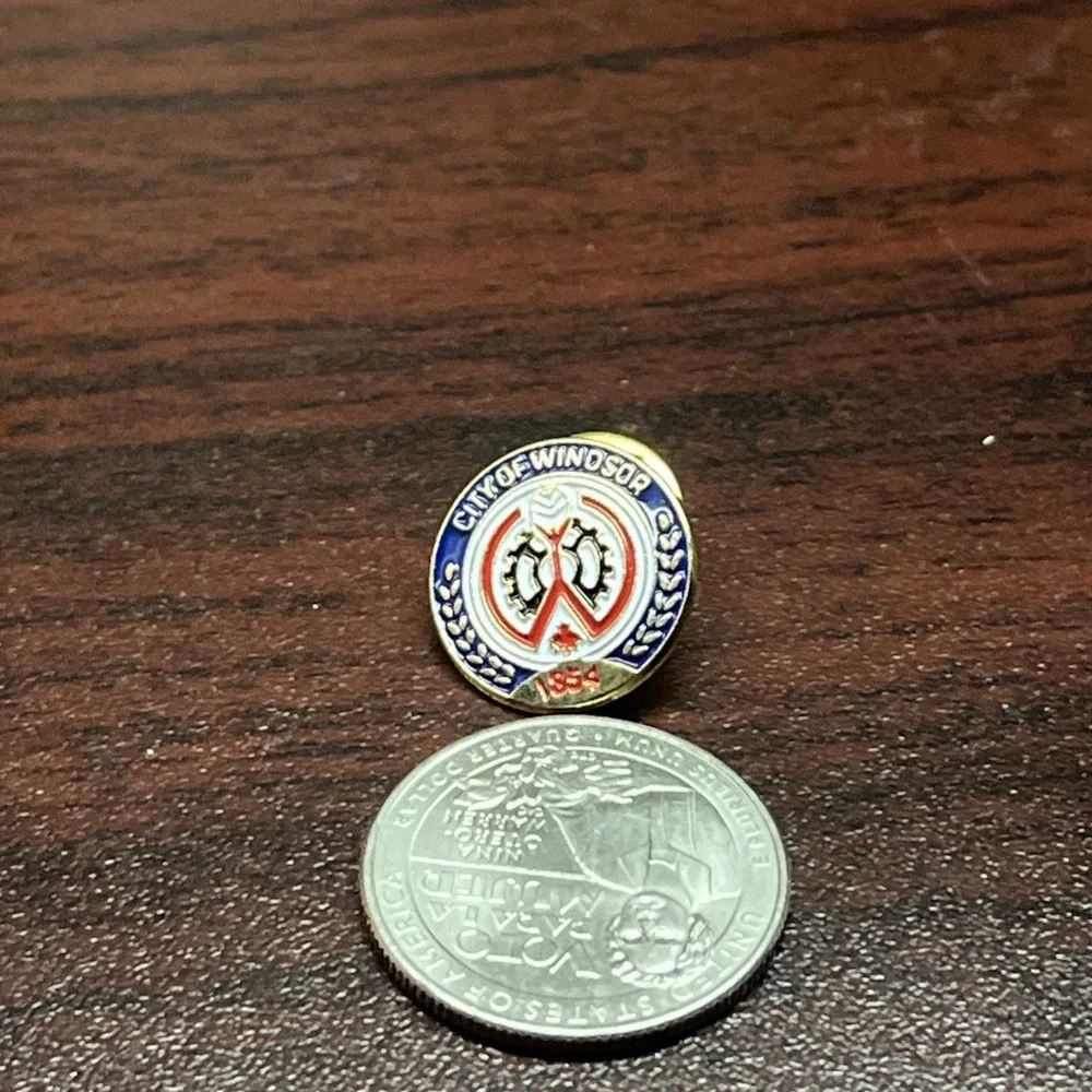 City Of‎ Windsor Canada Lapel Hat Pin